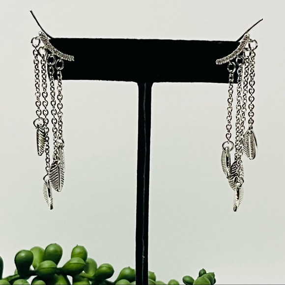 Danielle Nicole Boho Crawler Earrings Leaf Dangle Rhinestone Festival NWT - Picture 2 of 7